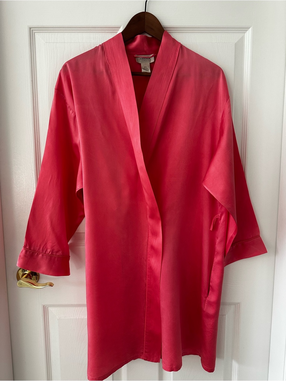 Vintage Nordstrom Lingerie 100% Silk Robe Pink Coral Kimono Minimalist Sleek M/L